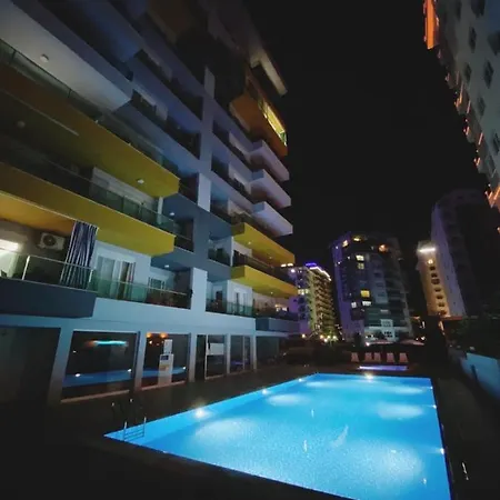 Lux Alanya Mahmutlar 아파트 카기켁